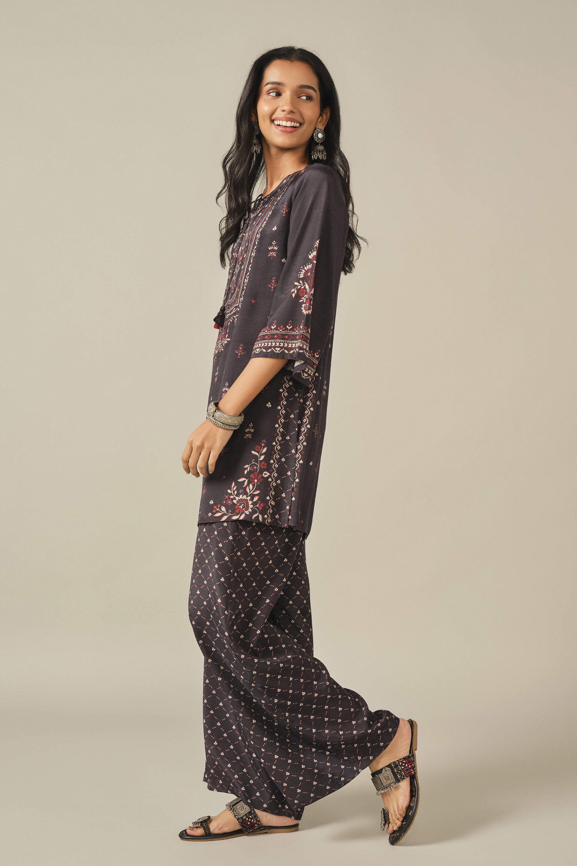Printed Kurta Set in Black, Black, image 5